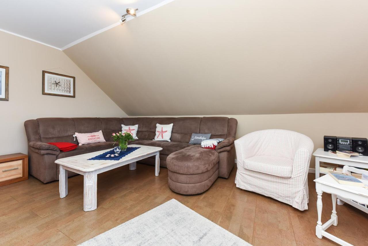 Ferienwohnung Haus Heimathafen Esens Exterior foto