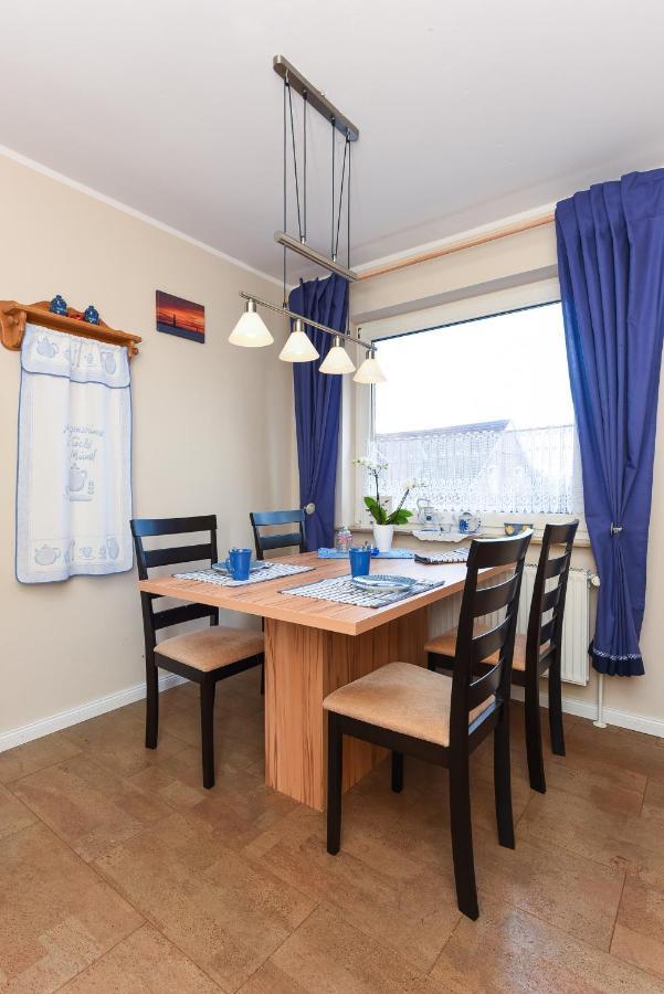 Ferienwohnung Haus Heimathafen Esens Exterior foto